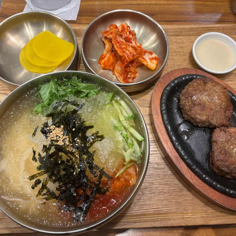 성복동국수집 대표 사진