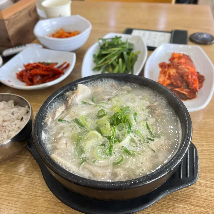 동춘사골순대국 대표 사진
