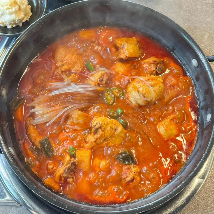 보글지글 부대찌개&닭볶음탕 대표 사진
