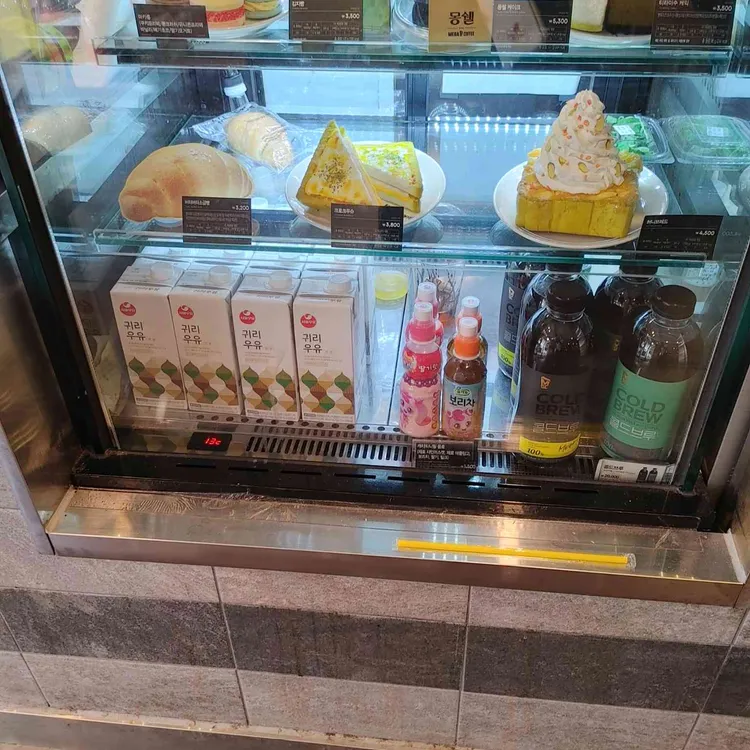 메가커피 대표 사진