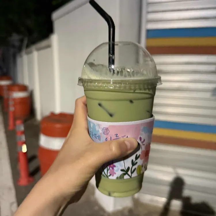 카페이륜당 대표 사진