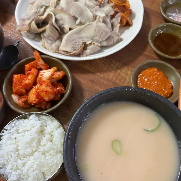 영진돼지국밥 사진 2