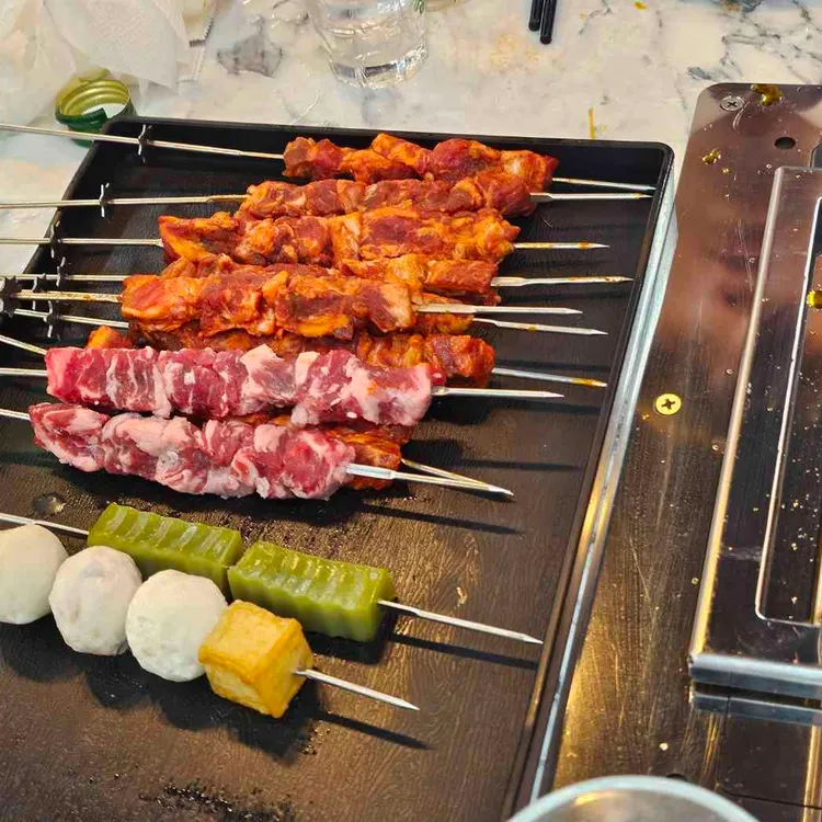 동네양꼬치뷔페 대표 사진