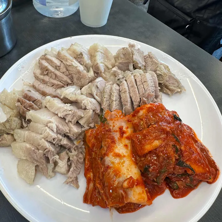 훼미리손칼국수 사진