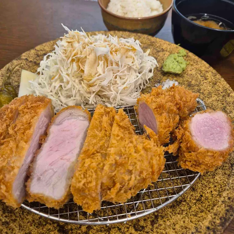 일월 대표 사진