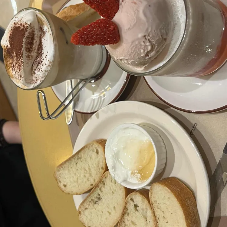 카페그라토 대표 사진