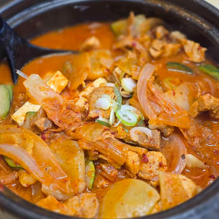 밥장인 돼지찌개 사진 1