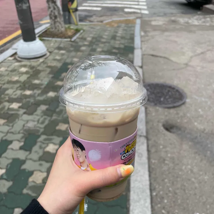 메가커피 대표 사진