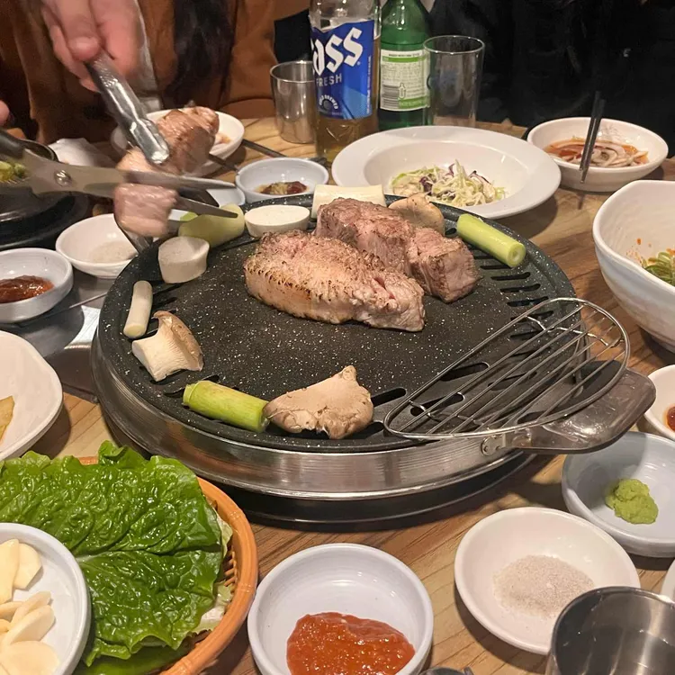 금관꽃돼지 사진 2