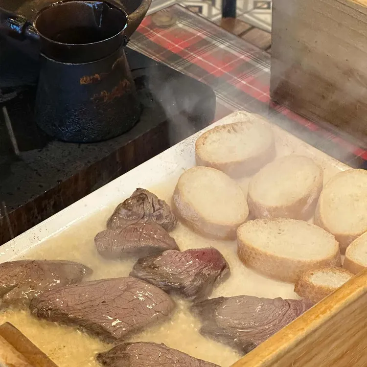 더스모코 대표 사진