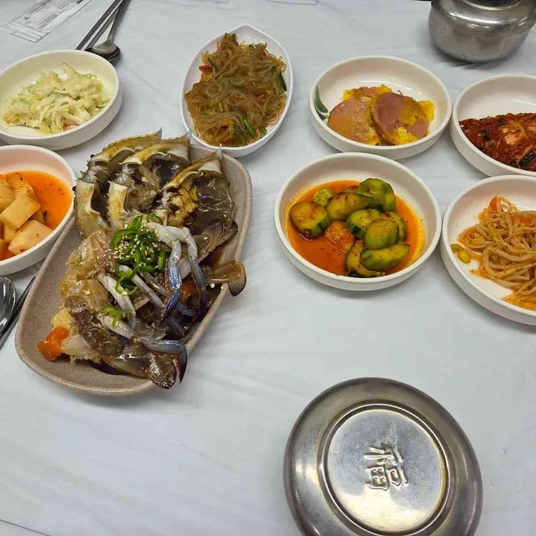굴다리쉼터시즌투식당 대표 사진