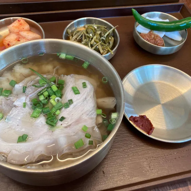 솥정옥 대표 사진