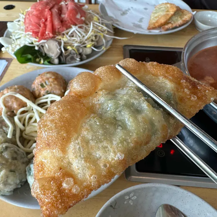 본가 만두전골전문점 사진 2