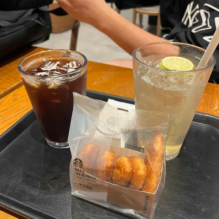 스타벅스 대표 사진