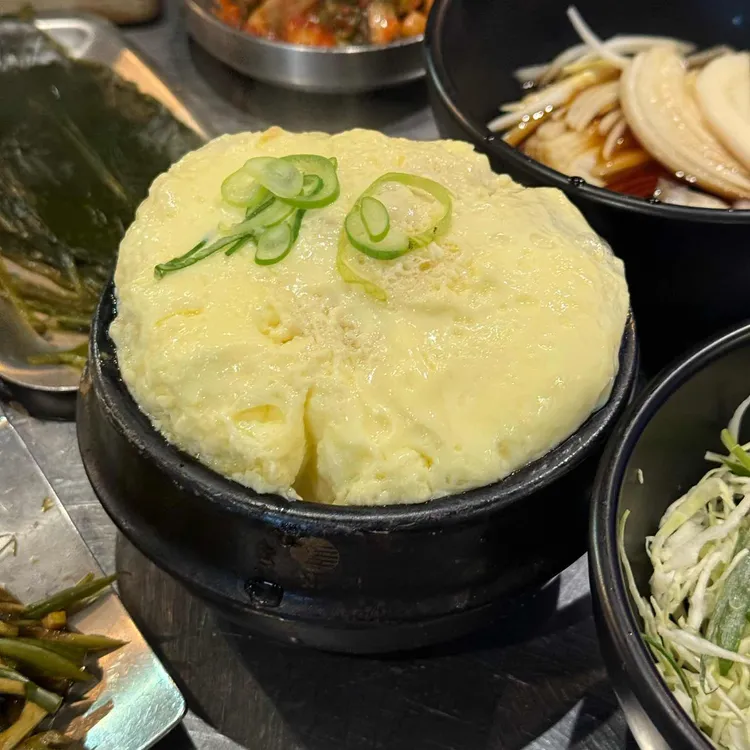 돈멜 사진