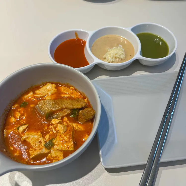 봄날의정원 대표 사진
