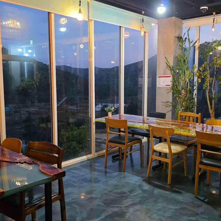 훈카페 대표 사진