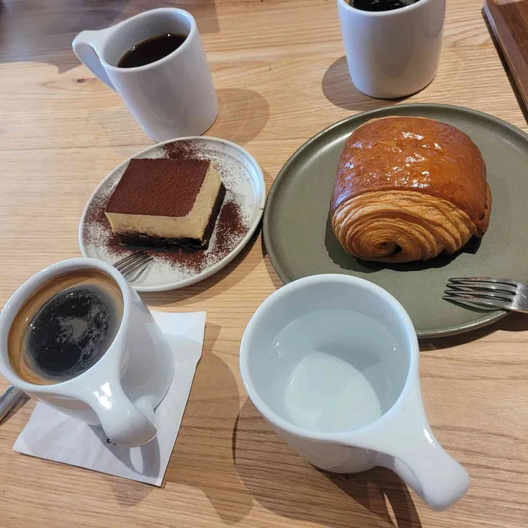 모모스커피 대표 사진