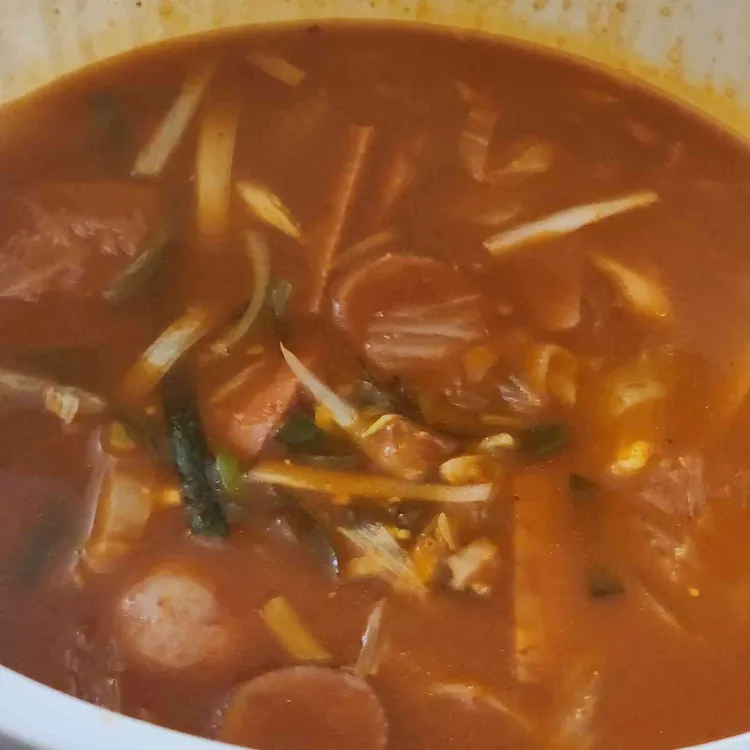 김뚜껑부대찌개 대표 사진