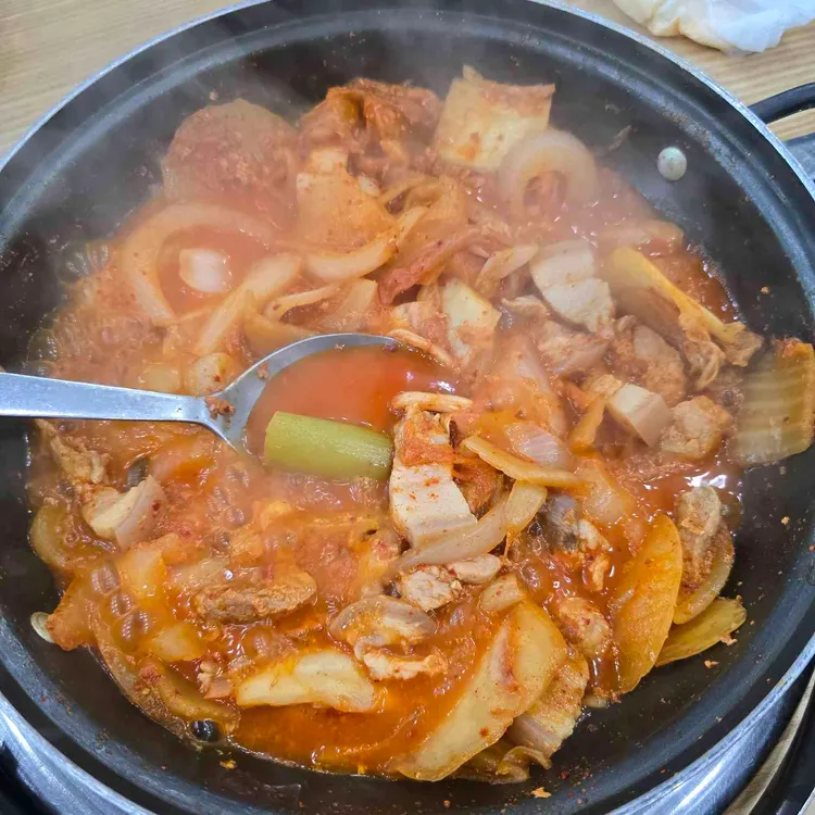 돼지집 사진