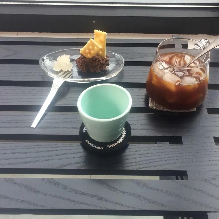 흰그루 대표 사진
