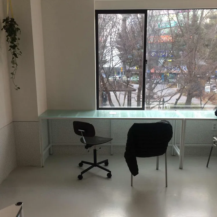 포스트하우스 대표 사진