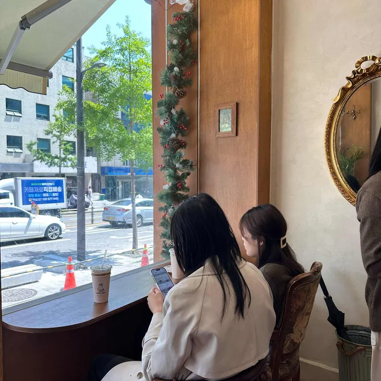 연울파티스리 대표 사진
