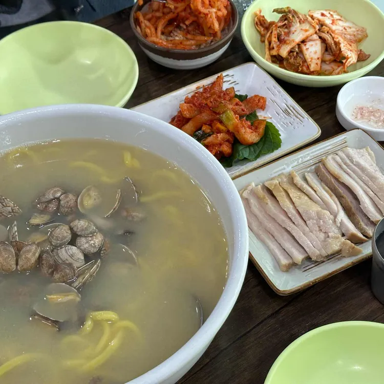 황도 바지락 칼국수 대표 사진