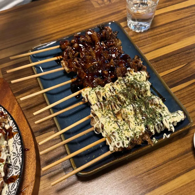 멧챠 우마이 대표 사진