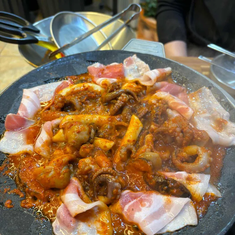 영종홍불쭈꾸미 대표 사진