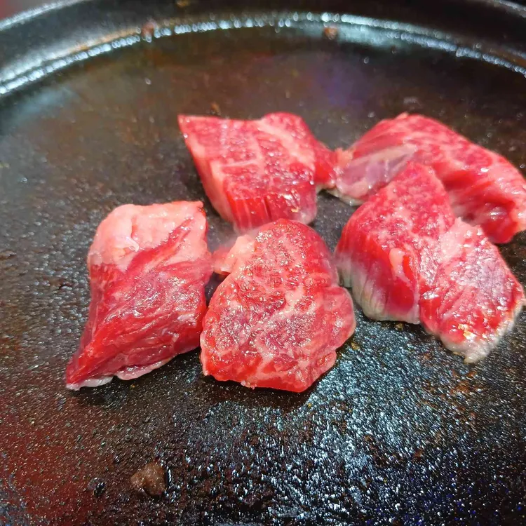 본진 삼겹살 대표 사진