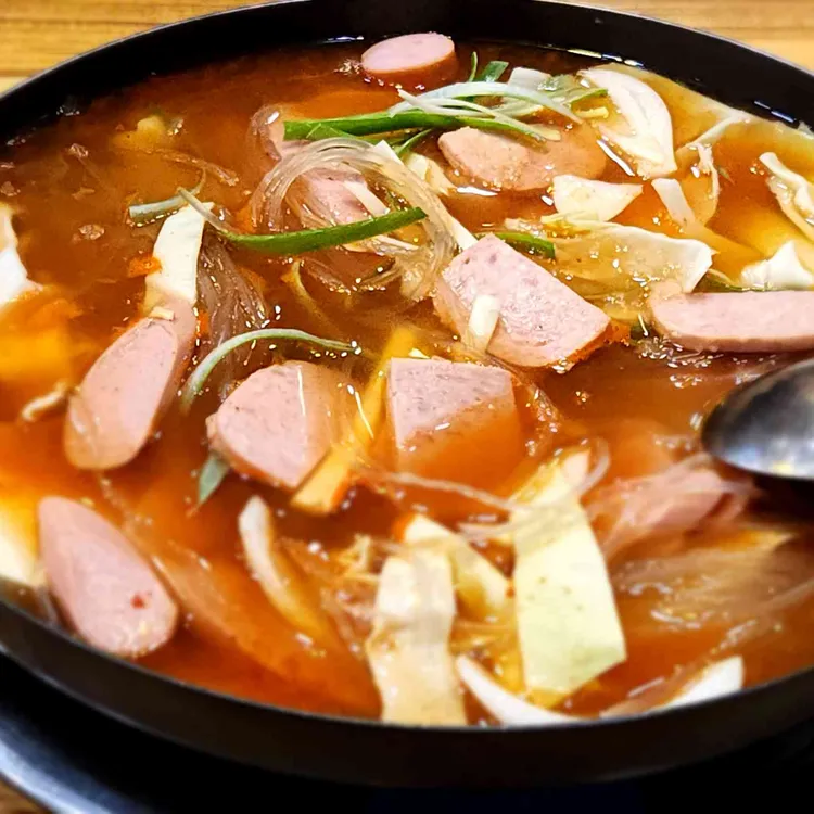 김뚜껑부대찌개 대표 사진