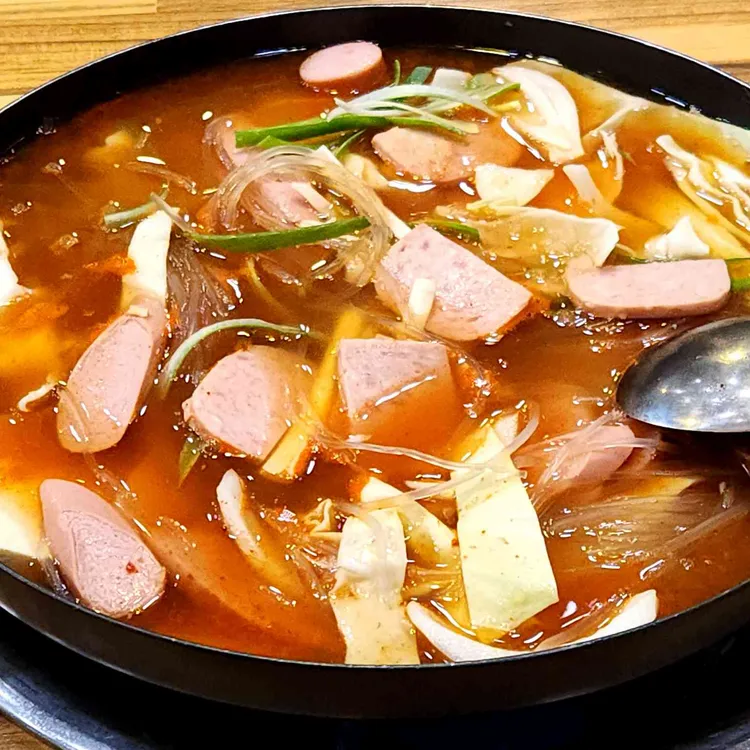 김뚜껑부대찌개 대표 사진
