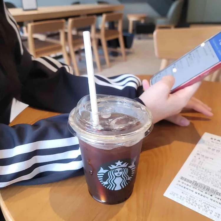 스타벅스 대표 사진
