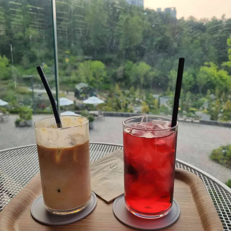영흥수목원 카페 버터플라이 대표 사진