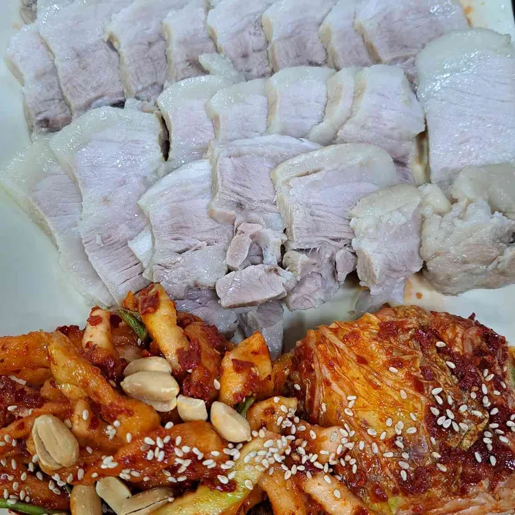 장군굴보쌈 사진
