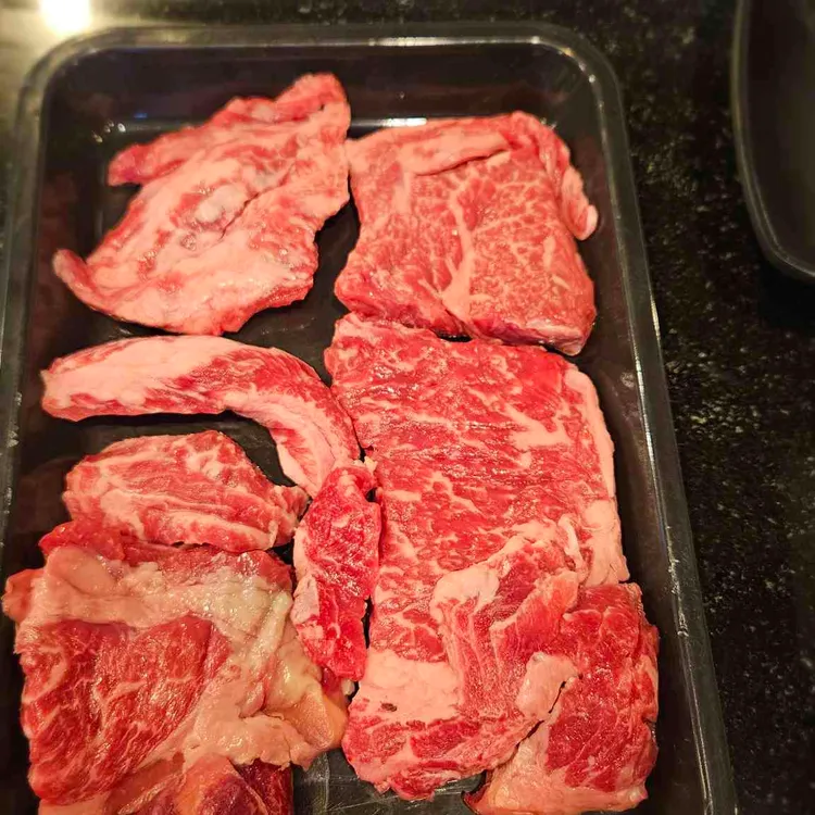 청담한우 정육식당 대표 사진