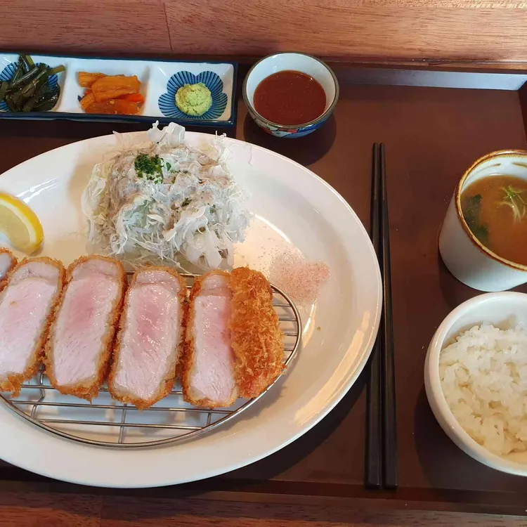 욘카츠 대표 사진