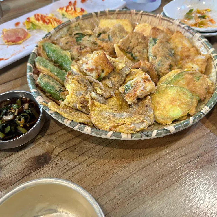 맷돌종로빈대떡&김치찌개 대표 사진
