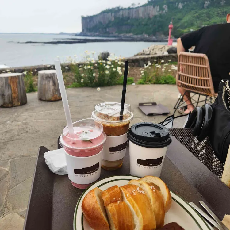 카페 루시아 대표 사진
