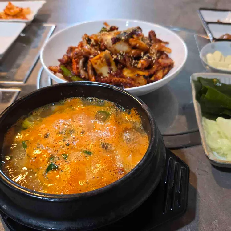 윤나네 대표 사진