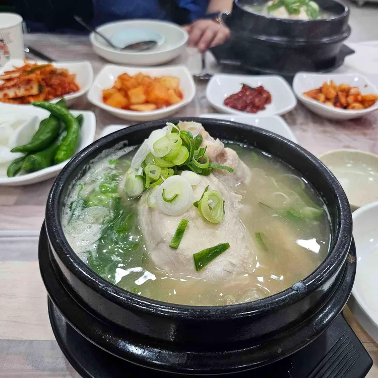 청송달기약수삼계탕 대표 사진