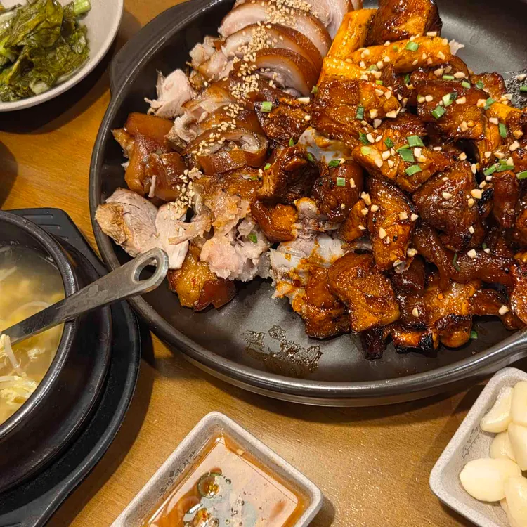 족발야시장 대표 사진
