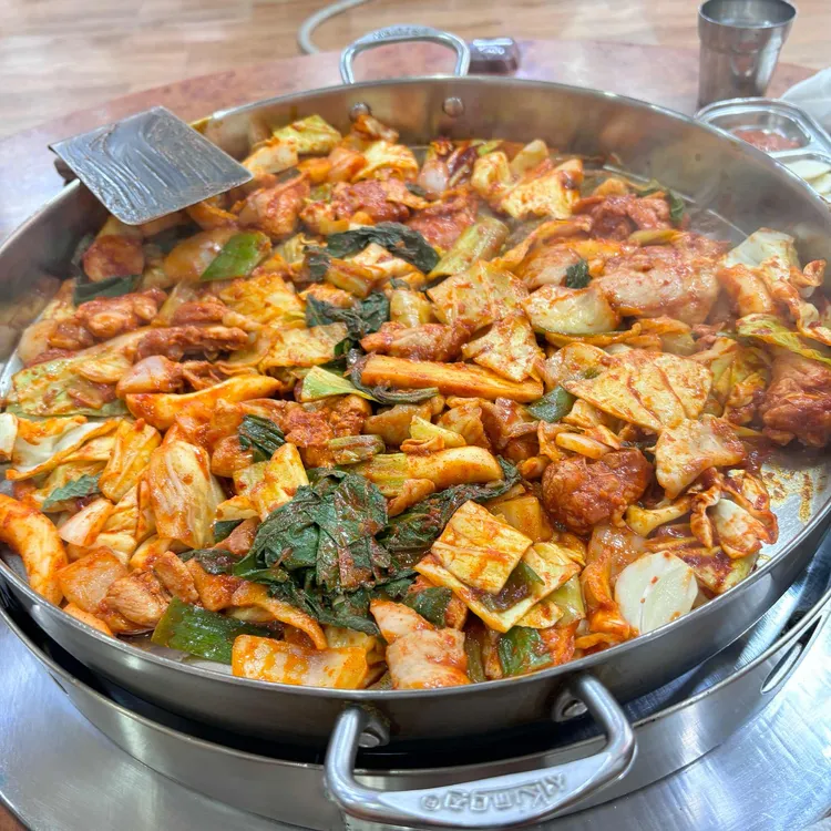 정통춘천닭갈비 대표 사진