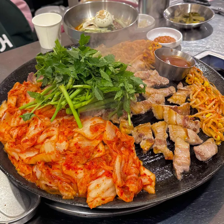 할매솥뚜껑삼겹살 대표 사진