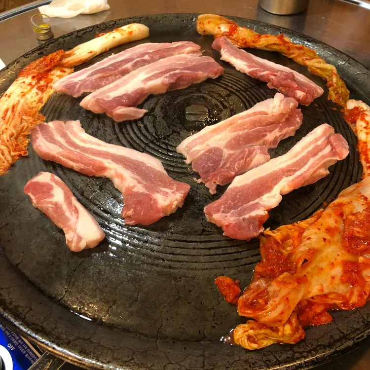 솥뚜껑삼겹살 대표 사진