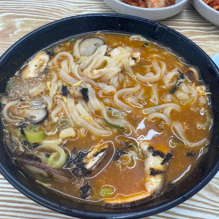 동춘칼국수 대표 사진
