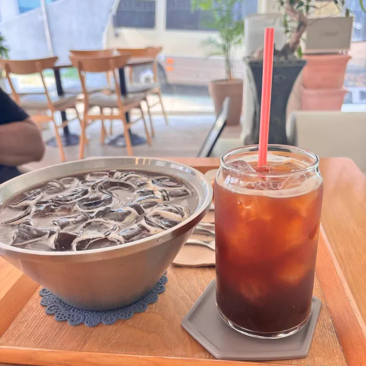 슬로우무드 대표 사진