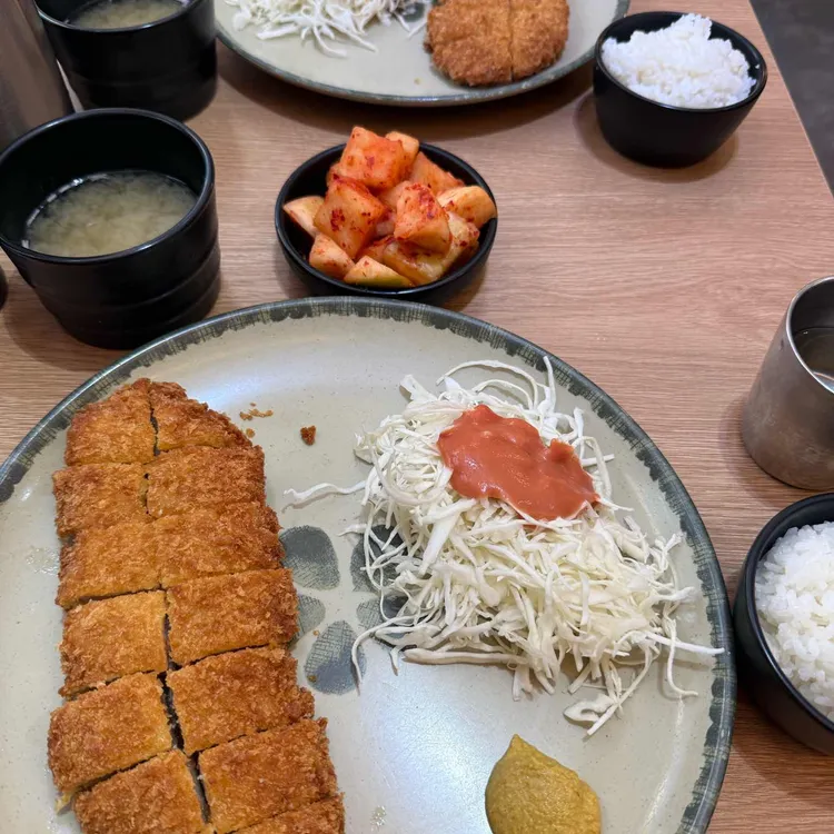 한성돈가스 사진