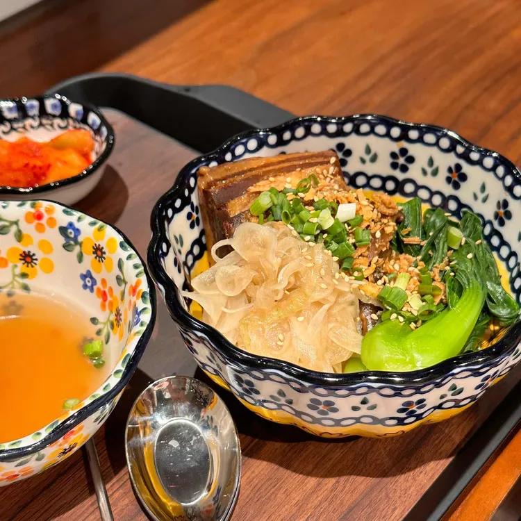 시먼당 대표 사진